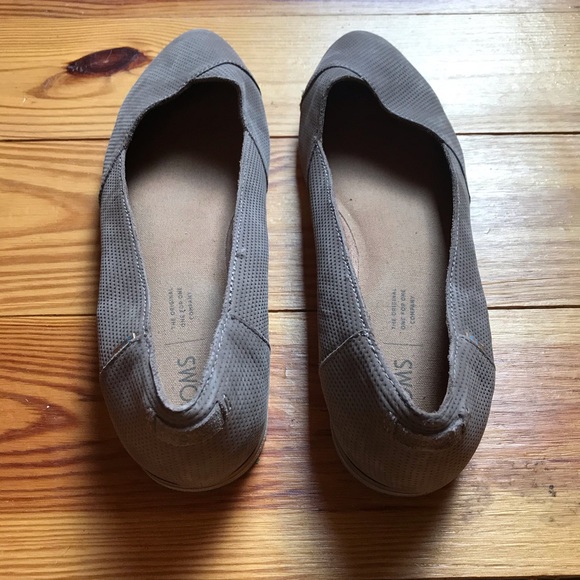 Toms Beige Pointed Toe Suede Flats, EUC, 11 - Picture 5 of 11